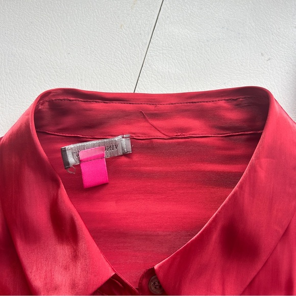 Vince Camuto Satin Sheer Red Button-Up Blouse Size Lare - Picture 10 of 10